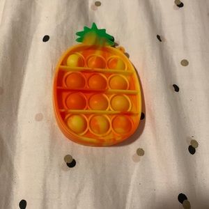 Tie-dye pineapple pop it